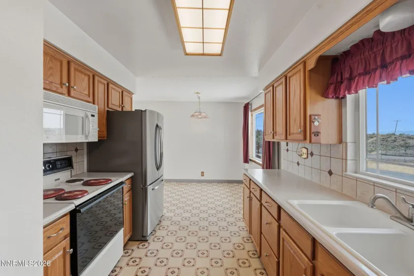 8440 Cassilis, Reno, Nevada 89506, 3 Bedrooms Bedrooms, ,2 BathroomsBathrooms,Residential,Residential,Cassilis,0,260011370
