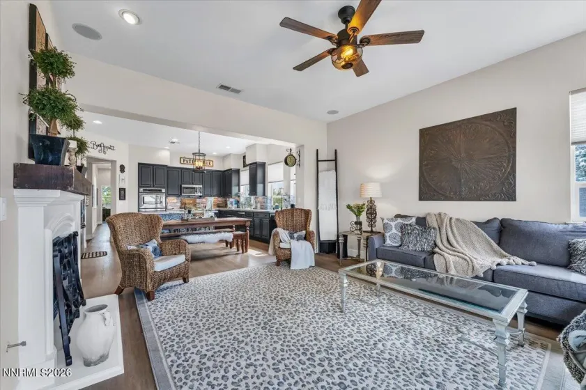 8295 Opal Glen, Reno, Nevada 89506, 4 Bedrooms Bedrooms, ,3 BathroomsBathrooms,Residential,Residential,Opal Glen,0,260011371