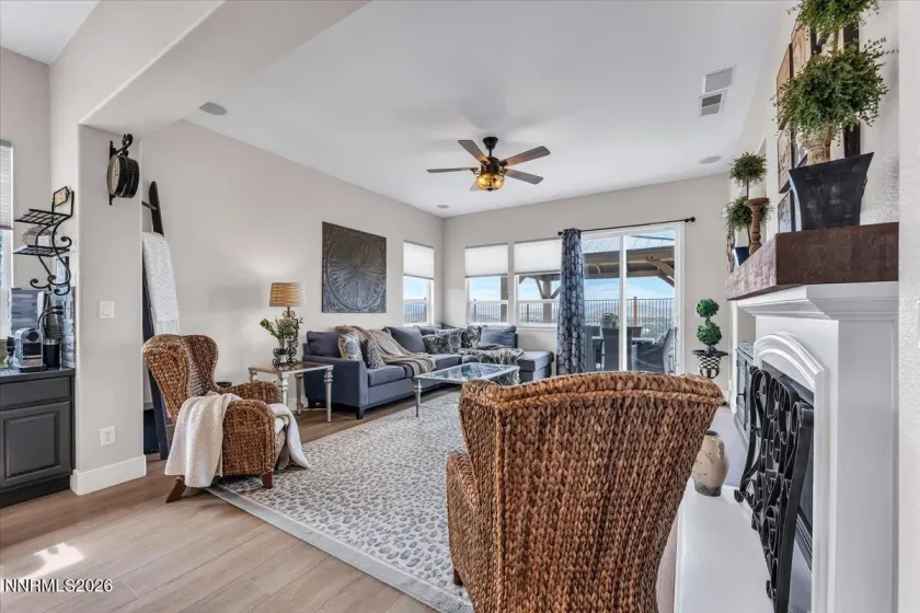 8295 Opal Glen, Reno, Nevada 89506, 4 Bedrooms Bedrooms, ,3 BathroomsBathrooms,Residential,Residential,Opal Glen,0,260011371