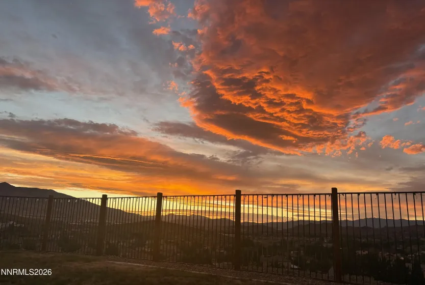 8295 Opal Glen, Reno, Nevada 89506, 4 Bedrooms Bedrooms, ,3 BathroomsBathrooms,Residential,Residential,Opal Glen,0,260011371