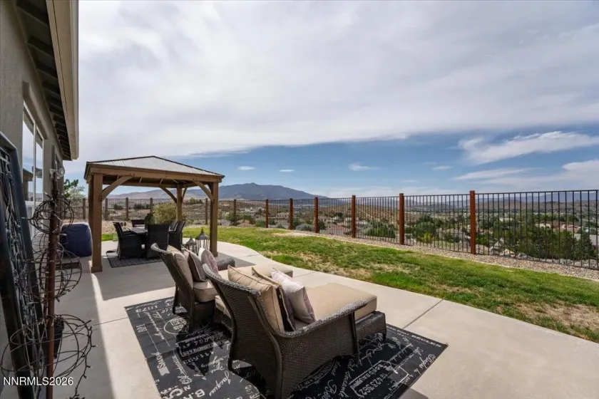 8295 Opal Glen, Reno, Nevada 89506, 4 Bedrooms Bedrooms, ,3 BathroomsBathrooms,Residential,Residential,Opal Glen,0,260011371