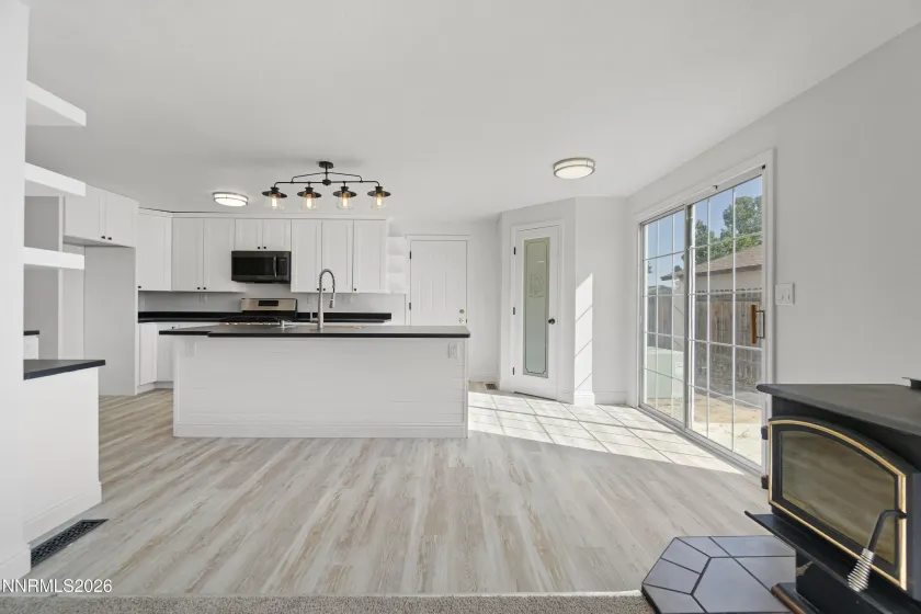 517 Yellow Jacket, Dayton, Nevada 89403, 3 Bedrooms Bedrooms, ,2 BathroomsBathrooms,Residential,Residential,Yellow Jacket,0,260011389