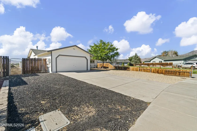 517 Yellow Jacket, Dayton, Nevada 89403, 3 Bedrooms Bedrooms, ,2 BathroomsBathrooms,Residential,Residential,Yellow Jacket,0,260011389