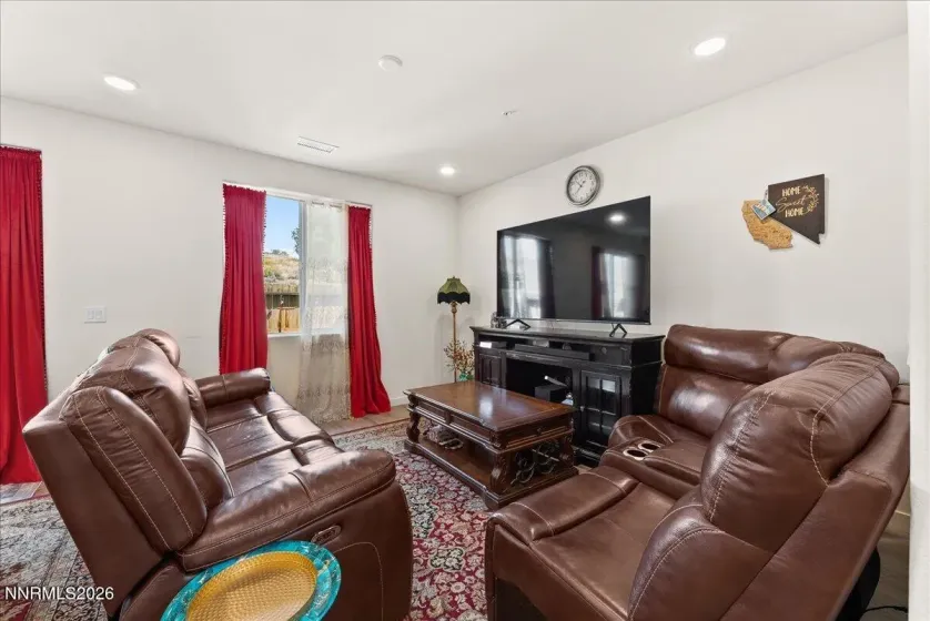 4933 Cavestone, Sun Valley, Nevada 89433, 3 Bedrooms Bedrooms, ,3 BathroomsBathrooms,Residential,Residential,Cavestone,0,260011392