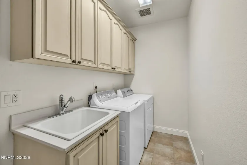 5114 Ironstone, Sparks, Nevada 89436, 5 Bedrooms Bedrooms, ,4 BathroomsBathrooms,Residential,Residential,Ironstone,0,260011393