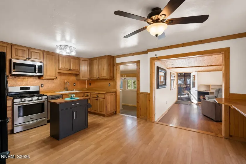 421 14th, Sparks, Nevada 89431, 2 Bedrooms Bedrooms, ,1 BathroomBathrooms,Residential,Residential,14th,0,260010300
