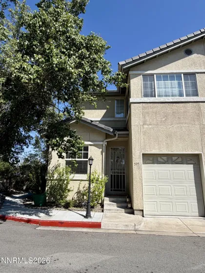 595 Warren, Reno, Nevada 89509, 2 Bedrooms Bedrooms, ,3 BathroomsBathrooms,Residential,Residential,Warren,0,260011399