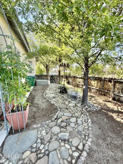 595 Warren, Reno, Nevada 89509, 2 Bedrooms Bedrooms, ,3 BathroomsBathrooms,Residential,Residential,Warren,0,260011399