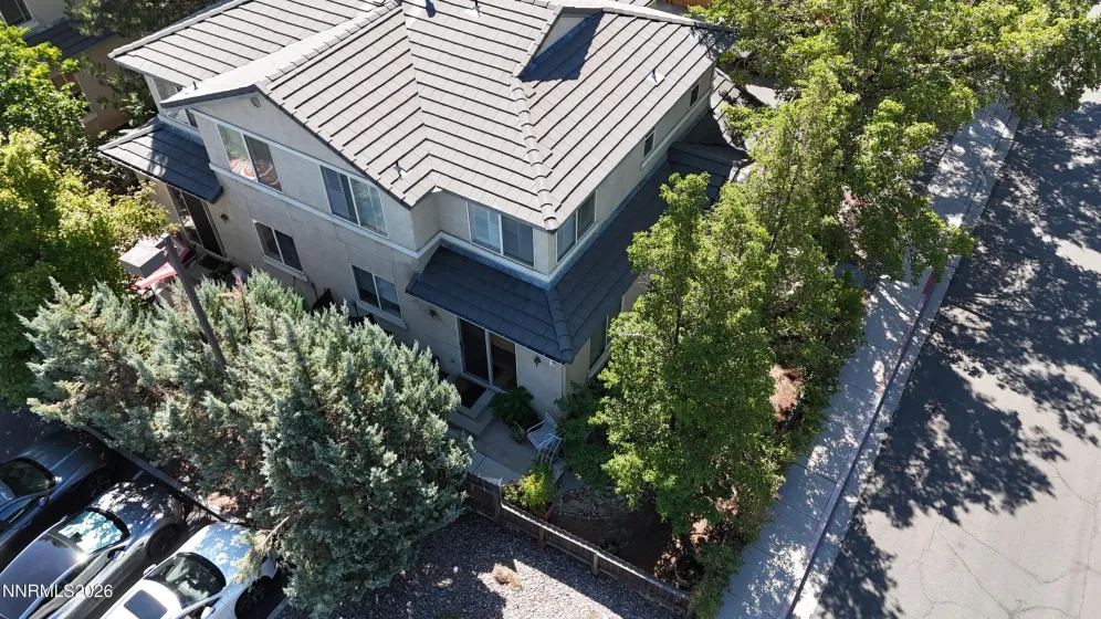 595 Warren, Reno, Nevada 89509, 2 Bedrooms Bedrooms, ,3 BathroomsBathrooms,Residential,Residential,Warren,0,260011399
