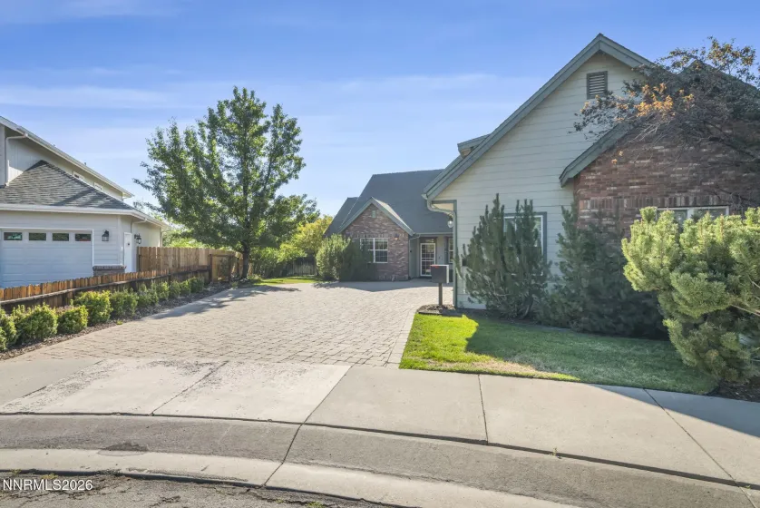 1581 Pinoak, Carson City, Nevada 89703, 4 Bedrooms Bedrooms, ,3 BathroomsBathrooms,Residential,Residential,Pinoak,0,260011405