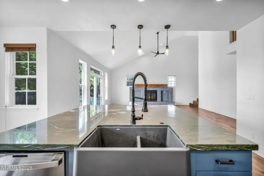 1581 Pinoak, Carson City, Nevada 89703, 4 Bedrooms Bedrooms, ,3 BathroomsBathrooms,Residential,Residential,Pinoak,0,260011405