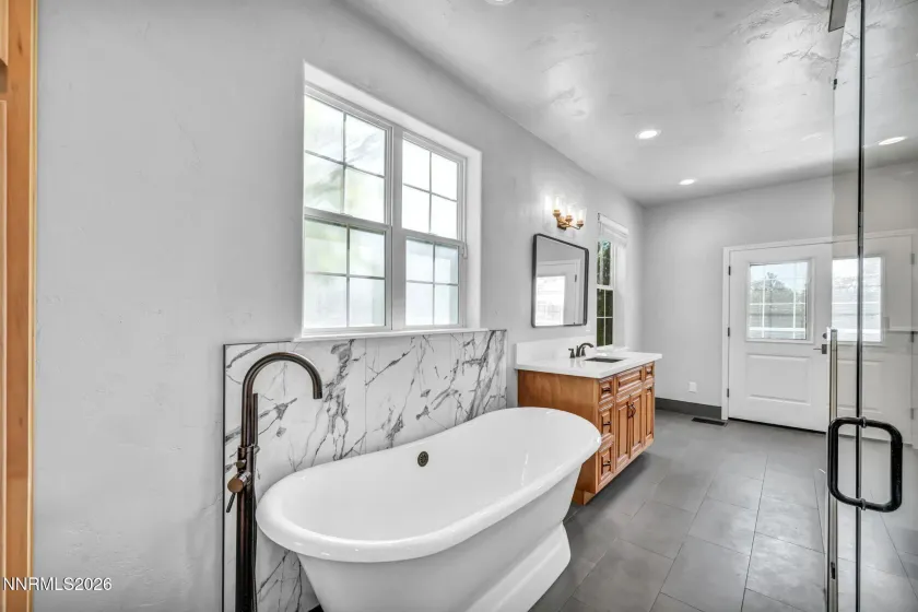 1581 Pinoak, Carson City, Nevada 89703, 4 Bedrooms Bedrooms, ,3 BathroomsBathrooms,Residential,Residential,Pinoak,0,260011405