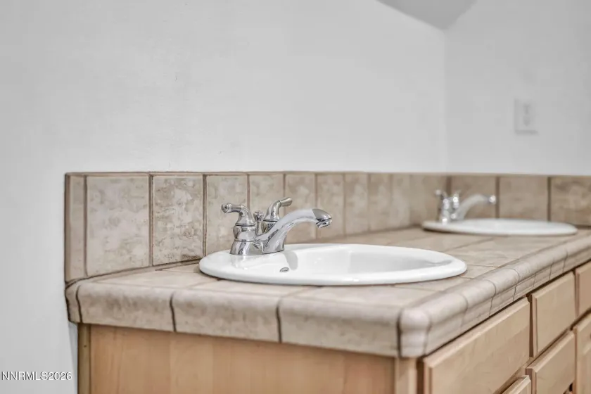 1581 Pinoak, Carson City, Nevada 89703, 4 Bedrooms Bedrooms, ,3 BathroomsBathrooms,Residential,Residential,Pinoak,0,260011405