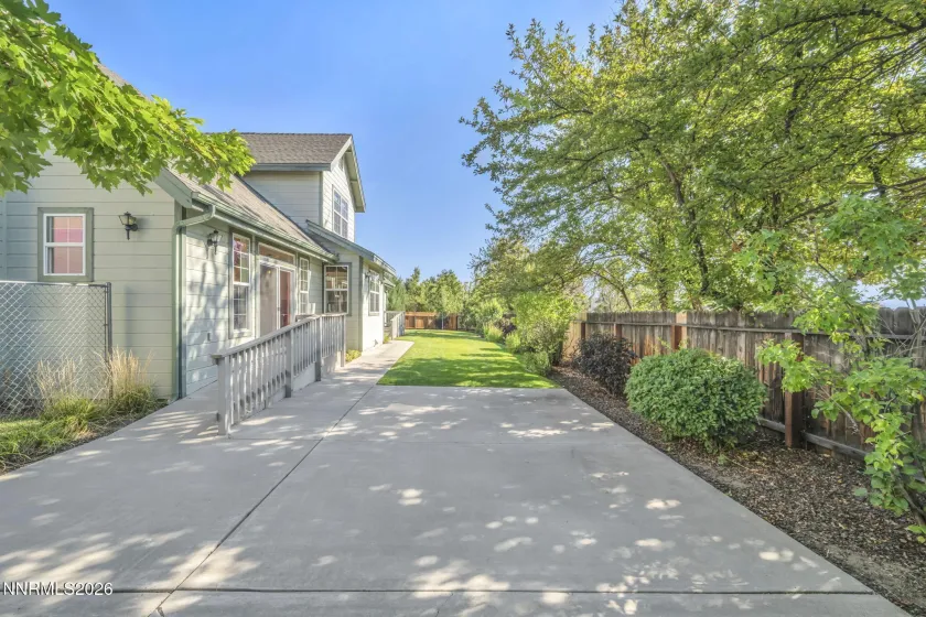 1581 Pinoak, Carson City, Nevada 89703, 4 Bedrooms Bedrooms, ,3 BathroomsBathrooms,Residential,Residential,Pinoak,0,260011405