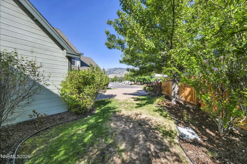 1581 Pinoak, Carson City, Nevada 89703, 4 Bedrooms Bedrooms, ,3 BathroomsBathrooms,Residential,Residential,Pinoak,0,260011405