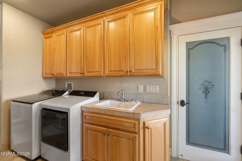 665 Rocking Horse, Gardnerville, Nevada 89410, 3 Bedrooms Bedrooms, ,3 BathroomsBathrooms,Residential,Residential,Rocking Horse,0,260011406