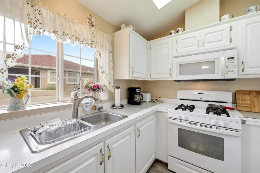 1092 Gambrel, Carson City, Nevada 89701, 2 Bedrooms Bedrooms, ,2 BathroomsBathrooms,Residential,Residential,Gambrel,0,260011407
