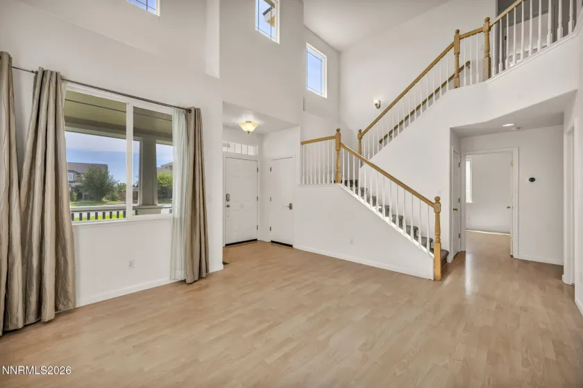 9825 Suncrest, Reno, Nevada 89506, 4 Bedrooms Bedrooms, ,3 BathroomsBathrooms,Residential,Residential,Suncrest,0,260011409