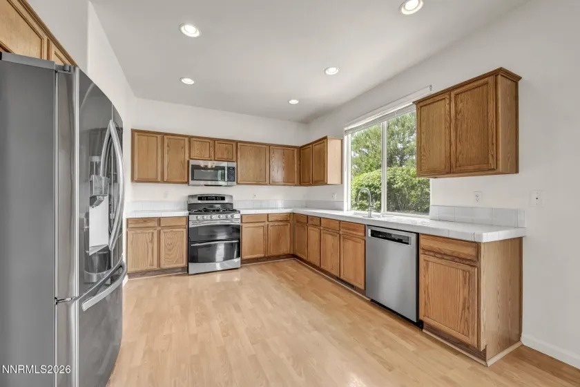 9825 Suncrest, Reno, Nevada 89506, 4 Bedrooms Bedrooms, ,3 BathroomsBathrooms,Residential,Residential,Suncrest,0,260011409
