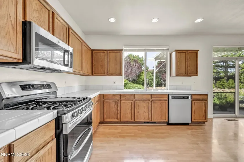 9825 Suncrest, Reno, Nevada 89506, 4 Bedrooms Bedrooms, ,3 BathroomsBathrooms,Residential,Residential,Suncrest,0,260011409
