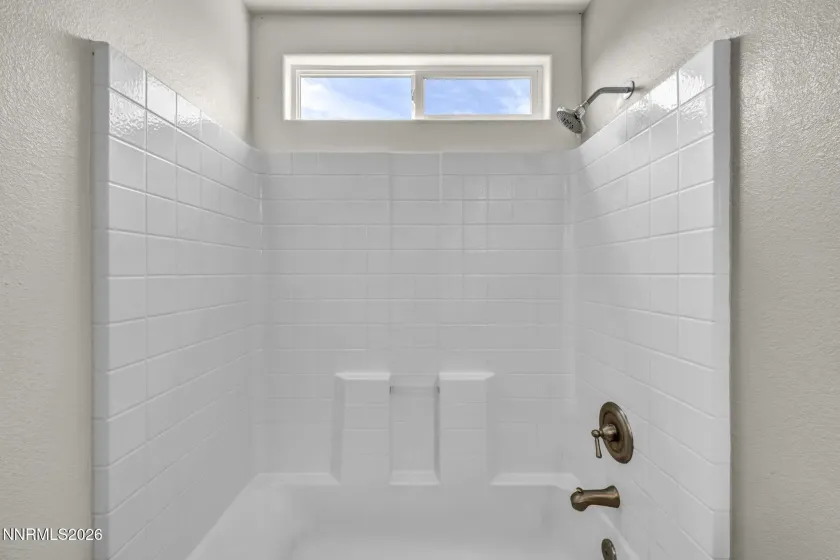 9825 Suncrest, Reno, Nevada 89506, 4 Bedrooms Bedrooms, ,3 BathroomsBathrooms,Residential,Residential,Suncrest,0,260011409