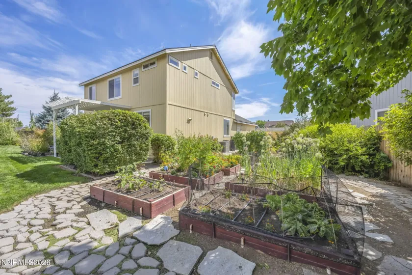 9825 Suncrest, Reno, Nevada 89506, 4 Bedrooms Bedrooms, ,3 BathroomsBathrooms,Residential,Residential,Suncrest,0,260011409