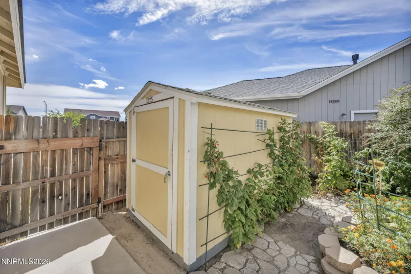 9825 Suncrest, Reno, Nevada 89506, 4 Bedrooms Bedrooms, ,3 BathroomsBathrooms,Residential,Residential,Suncrest,0,260011409
