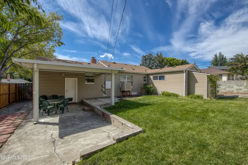 1075 University, Reno, Nevada 89503, 3 Bedrooms Bedrooms, ,1 BathroomBathrooms,Residential,Residential,University,0,260011412