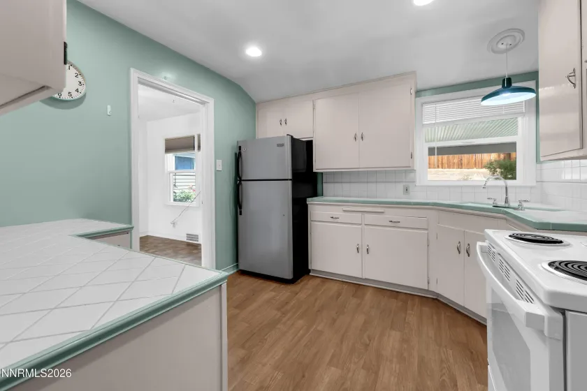1075 University, Reno, Nevada 89503, 3 Bedrooms Bedrooms, ,1 BathroomBathrooms,Residential,Residential,University,0,260011412