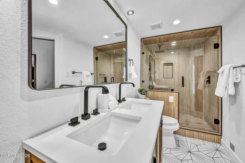 2045 Driscoll, Reno, Nevada 89509, 4 Bedrooms Bedrooms, ,3 BathroomsBathrooms,Residential,Residential,Driscoll,0,260011413