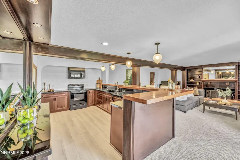 2045 Driscoll, Reno, Nevada 89509, 4 Bedrooms Bedrooms, ,3 BathroomsBathrooms,Residential,Residential,Driscoll,0,260011413
