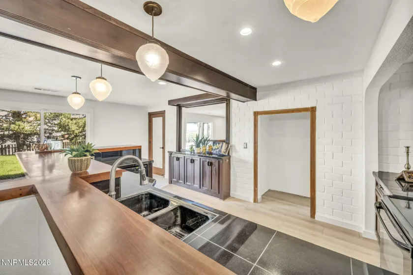 2045 Driscoll, Reno, Nevada 89509, 4 Bedrooms Bedrooms, ,3 BathroomsBathrooms,Residential,Residential,Driscoll,0,260011413