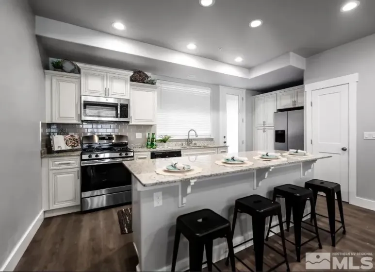 710 Bluffs, Reno, Nevada 89523, 2 Bedrooms Bedrooms, ,3 BathroomsBathrooms,Residential Lease,Manufactured,Bluffs,0,260011417