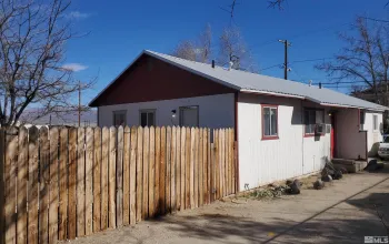 422 C, Hawthorne, Nevada 89415, 4 Bedrooms Bedrooms, ,2 BathroomsBathrooms,Residential Income,Residential,C,0,250001417