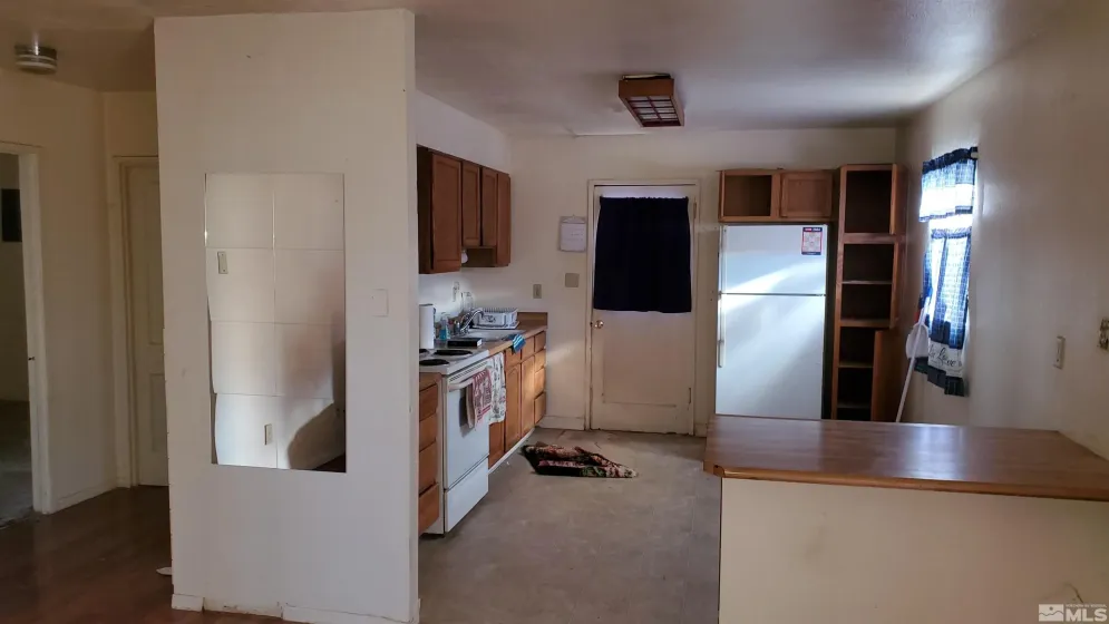 422 C, Hawthorne, Nevada 89415, 4 Bedrooms Bedrooms, ,2 BathroomsBathrooms,Residential Income,Residential,C,0,250001417