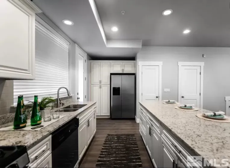 720 Bluffs, Reno, Nevada 89523, 2 Bedrooms Bedrooms, ,3 BathroomsBathrooms,Residential Lease,Manufactured,Bluffs,0,260011419