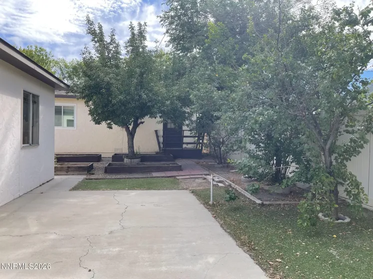 27 Center, Yerington, Nevada 89447, 2 Bedrooms Bedrooms, ,2 BathroomsBathrooms,Residential,Residential,Center,0,260011423