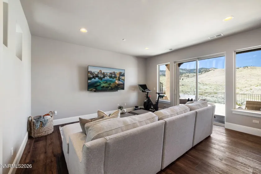 3172 Vista Favoloso, Reno, Nevada 89519, 4 Bedrooms Bedrooms, ,5 BathroomsBathrooms,Residential,Residential,Vista Favoloso,0,260011427