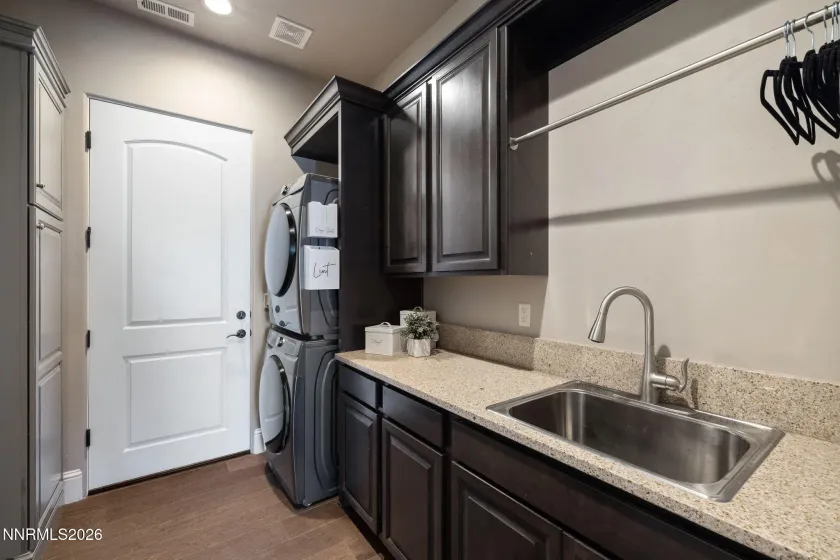 3172 Vista Favoloso, Reno, Nevada 89519, 4 Bedrooms Bedrooms, ,5 BathroomsBathrooms,Residential,Residential,Vista Favoloso,0,260011427