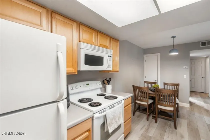 555 Patriot, Reno, Nevada 89511, 2 Bedrooms Bedrooms, ,1 BathroomBathrooms,Residential,Residential,Patriot,0,260011436