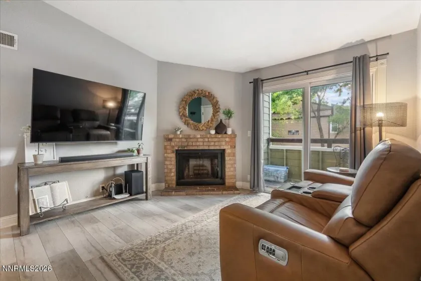 555 Patriot, Reno, Nevada 89511, 2 Bedrooms Bedrooms, ,1 BathroomBathrooms,Residential,Residential,Patriot,0,260011436
