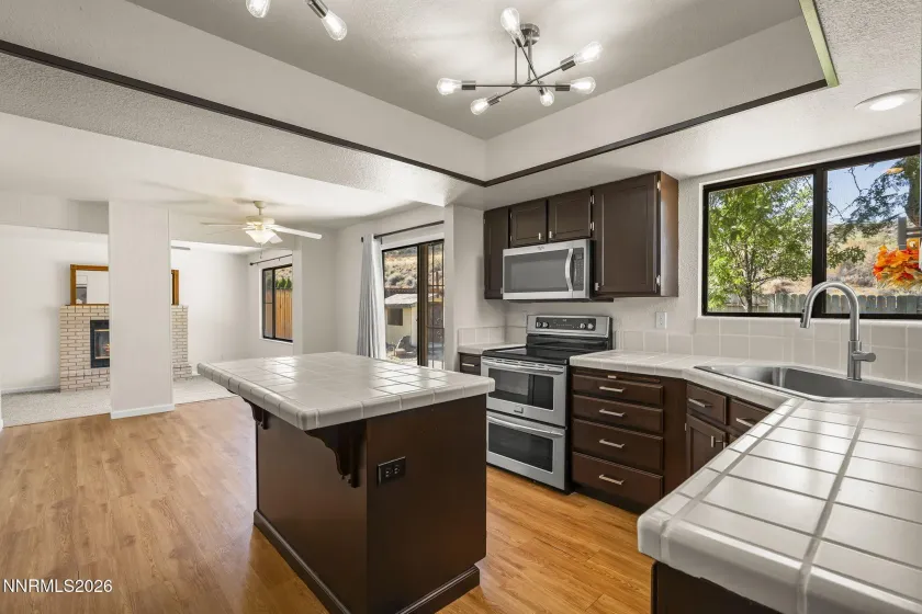5172 Palo Alto, Sparks, Nevada 89436, 4 Bedrooms Bedrooms, ,3 BathroomsBathrooms,Residential,Residential,Palo Alto,0,260011437