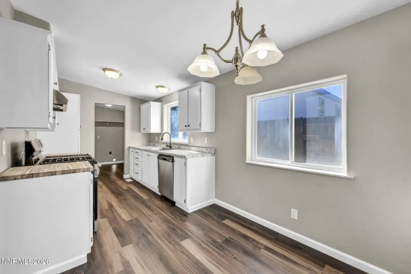 4962 Newport, Reno, Nevada 89506, 3 Bedrooms Bedrooms, ,2 BathroomsBathrooms,Residential,Residential,Newport,0,260011439