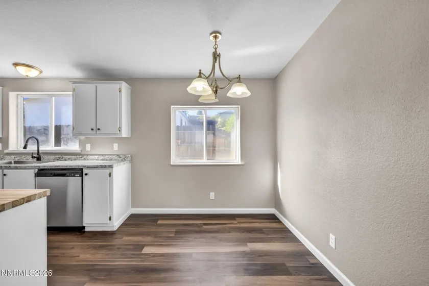 4962 Newport, Reno, Nevada 89506, 3 Bedrooms Bedrooms, ,2 BathroomsBathrooms,Residential,Residential,Newport,0,260011439