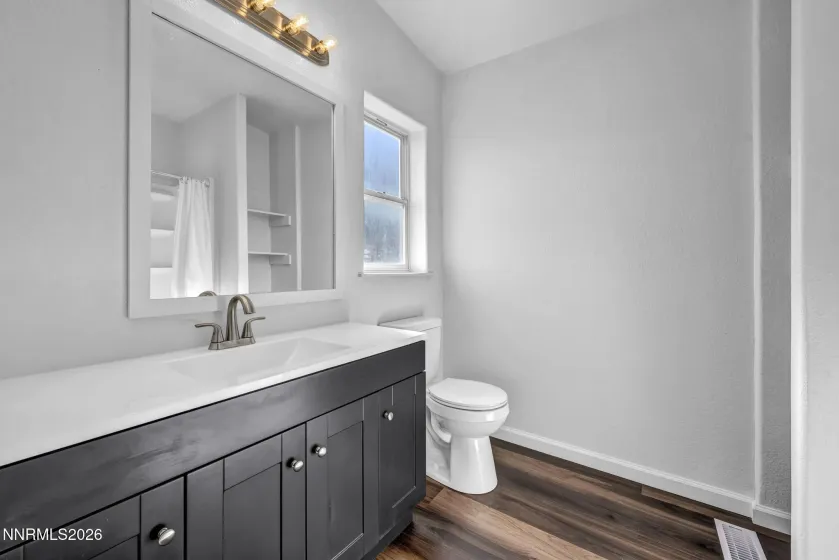 4962 Newport, Reno, Nevada 89506, 3 Bedrooms Bedrooms, ,2 BathroomsBathrooms,Residential,Residential,Newport,0,260011439