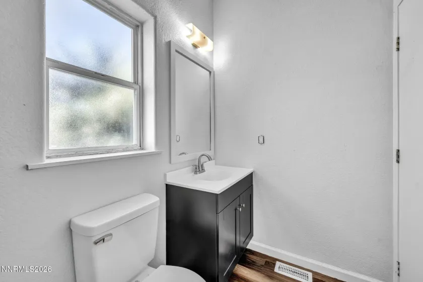 4962 Newport, Reno, Nevada 89506, 3 Bedrooms Bedrooms, ,2 BathroomsBathrooms,Residential,Residential,Newport,0,260011439