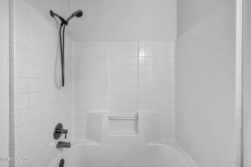 4962 Newport, Reno, Nevada 89506, 3 Bedrooms Bedrooms, ,2 BathroomsBathrooms,Residential,Residential,Newport,0,260011439