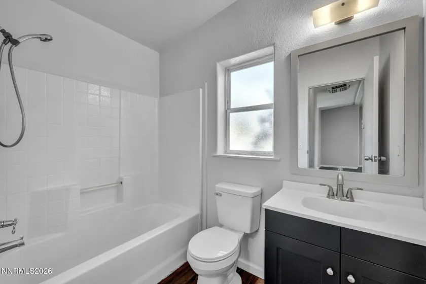 4962 Newport, Reno, Nevada 89506, 3 Bedrooms Bedrooms, ,2 BathroomsBathrooms,Residential,Residential,Newport,0,260011439