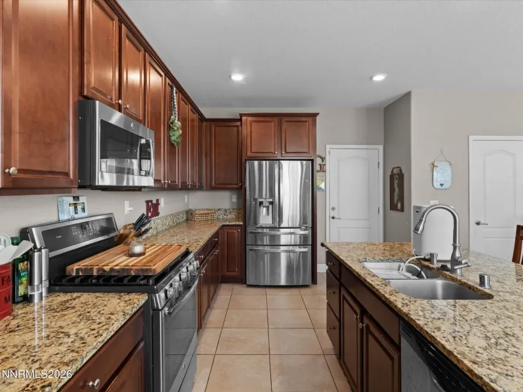 6980 Bannister, Sparks, Nevada 89436, 4 Bedrooms Bedrooms, ,4 BathroomsBathrooms,Residential,Residential,Bannister,0,260011446