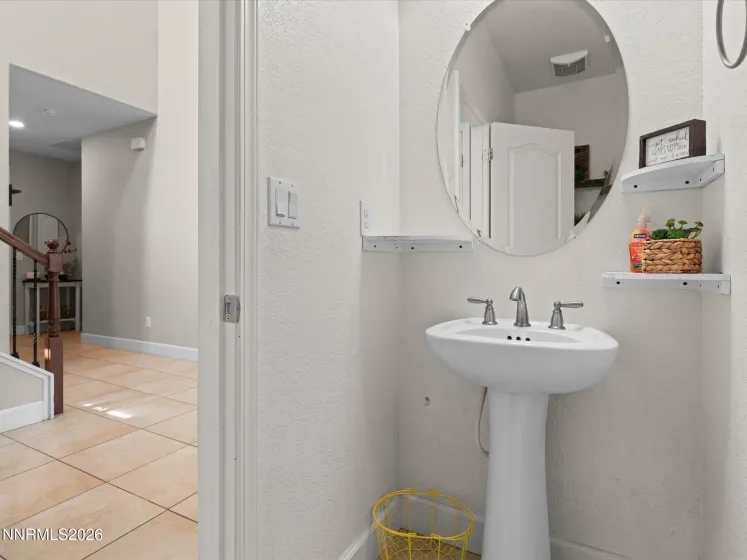 6980 Bannister, Sparks, Nevada 89436, 4 Bedrooms Bedrooms, ,4 BathroomsBathrooms,Residential,Residential,Bannister,0,260011446
